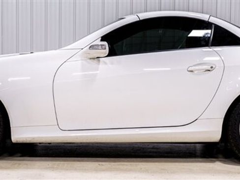 Used 2005 Mercedes-Benz SLK 350 image 2