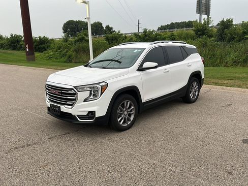 Used 2023 GMC Terrain SLT AWD/4WD image 7