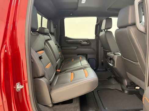 Used 2024 GMC Sierra 1500 AT4 w/ Technology Package AWD/4WD image 28