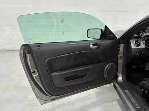 Used 2009 Ford Mustang GT Premium RWD image 11