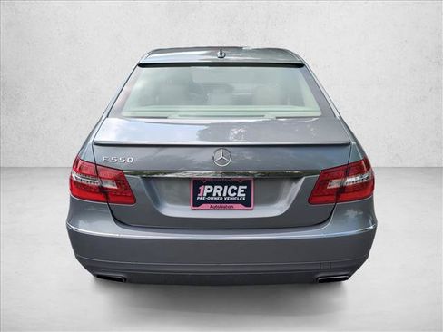 Used 2010 Mercedes-Benz E 550 Sedan image 4