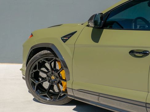 Used 2024 Lamborghini Urus Performante AWD/4WD image 46