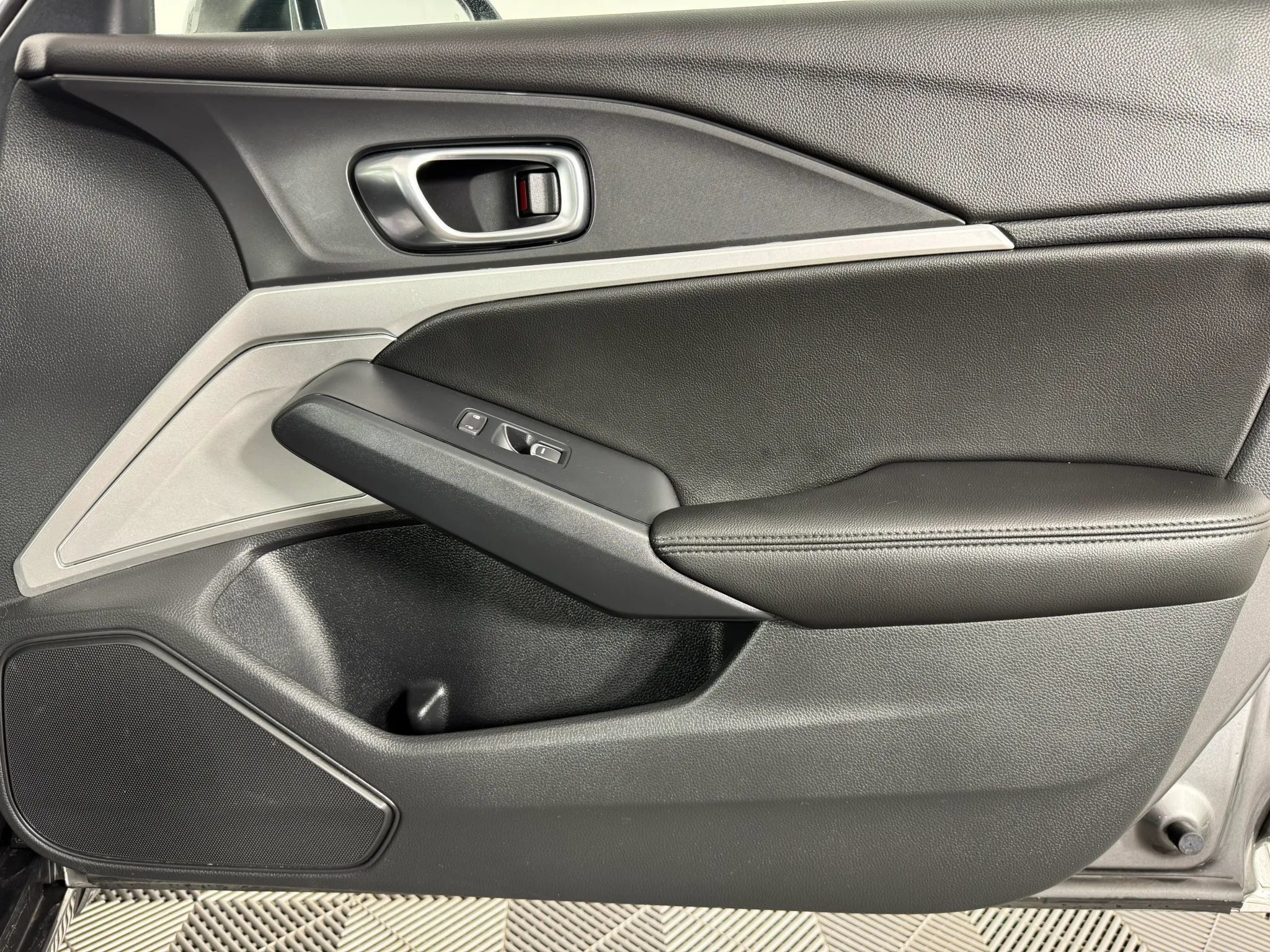 Used 2025 Acura Integra FWD image 40