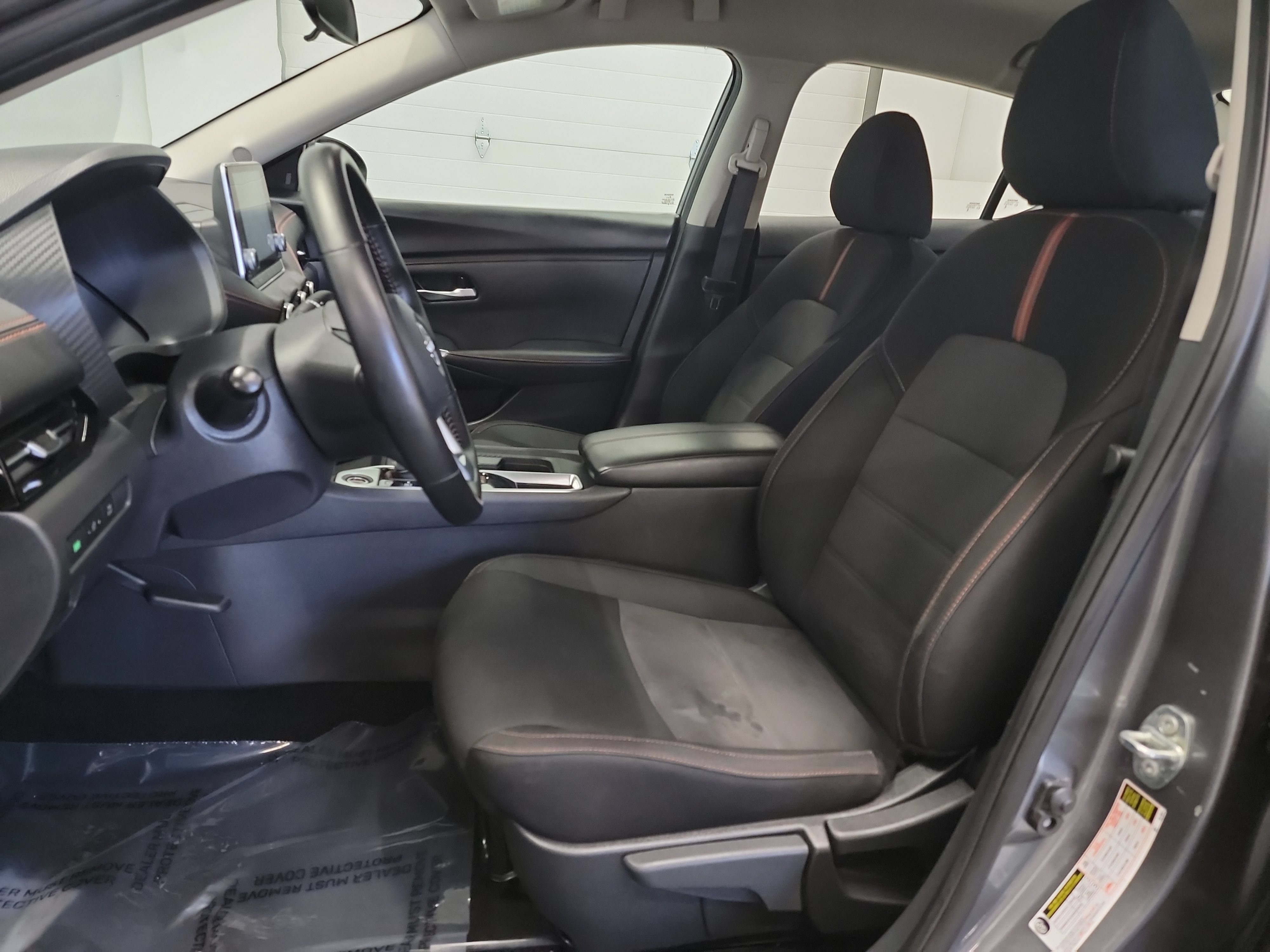 Used 2025 Nissan Sentra SR FWD image 12