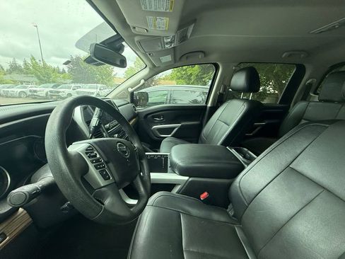 Used 2021 Nissan Titan SL AWD/4WD image 5