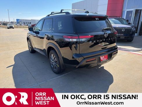 New 2026 Nissan Pathfinder SV image 3