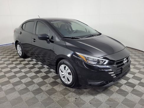 Used 2025 Nissan Versa S w/ Trunk Package FWD image 13