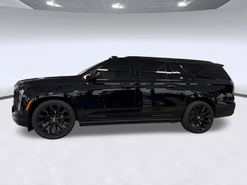 Used 2025 Cadillac Escalade ESV Sport Platinum w/ LPO, ONYX Package AWD/4WD image 2