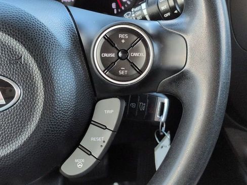 Used 2016 Kia Soul + FWD image 24