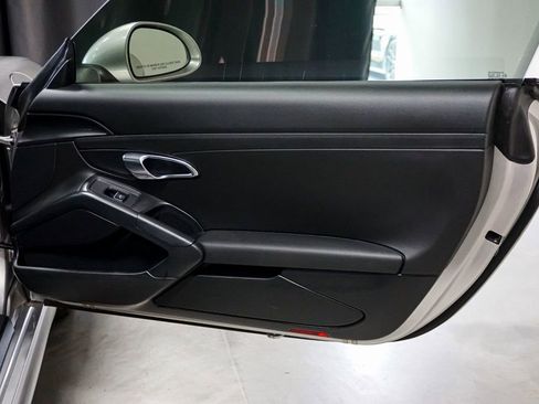 Used 2014 Porsche Cayman image 35