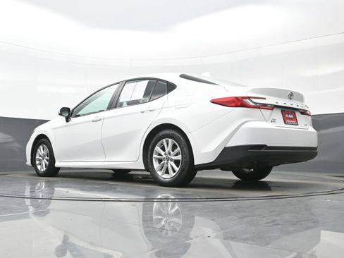 Used 2025 Toyota Camry LE w/ Convenience Package AWD/4WD image 31