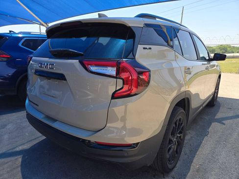 Used 2023 GMC Terrain SLE w/ Driver Convenience Package FWD image 4
