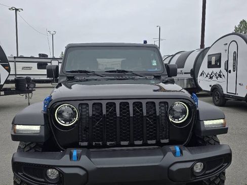 Used 2023 Jeep Wrangler Unlimited w/ Cold Weather Group AWD/4WD image 2