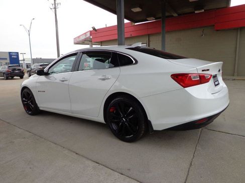 Used 2018 Chevrolet Malibu LT w/ Redline Edition image 6