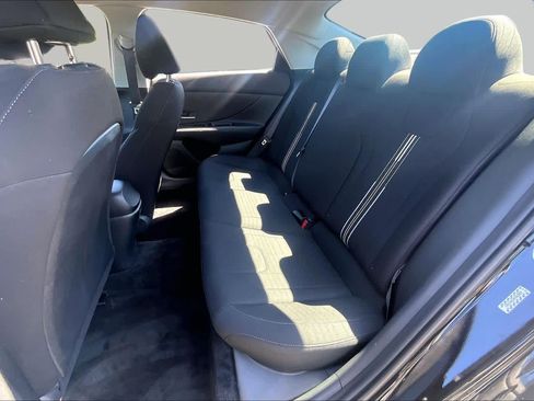 Used 2023 Hyundai Elantra SEL w/ Cargo Package FWD image 19