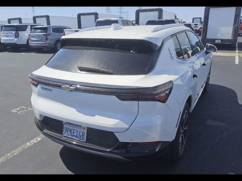 Used 2024 Chevrolet Equinox EV LT w/ Active Safety Package 3 FWD image 3