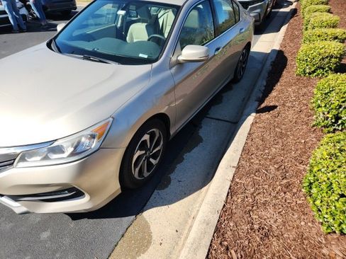 Used 2016 Honda Accord EX-L image 9