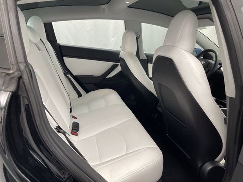 Used 2018 Tesla Model 3 Long Range image 29