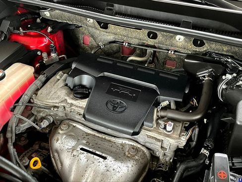 Used 2017 Toyota RAV4 LE image 27