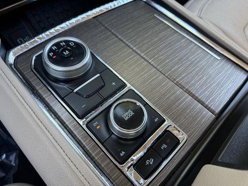 Used 2024 Ford Expedition Max Limited image 43