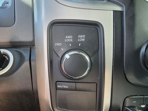 Used 2017 RAM 2500 SLT AWD/4WD image 19