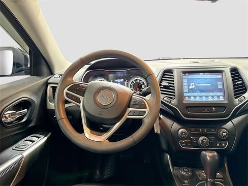 Used 2022 Jeep Cherokee Latitude image 23