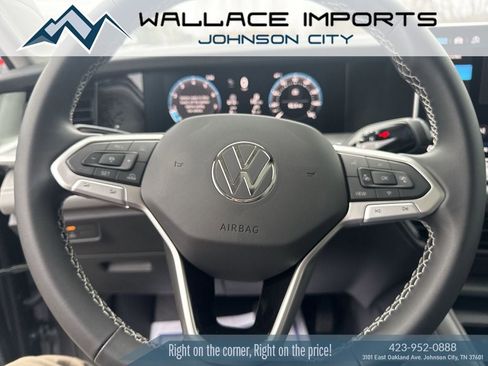 New 2026 Volkswagen Tiguan SE AWD/4WD image 18