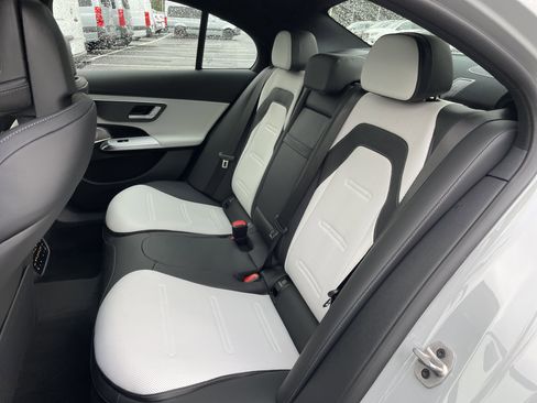 New 2026 Mercedes-Benz E 53 AMG e 4MATIC Sedan image 37