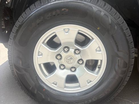 Used 2007 Toyota Tacoma PreRunner RWD image 17