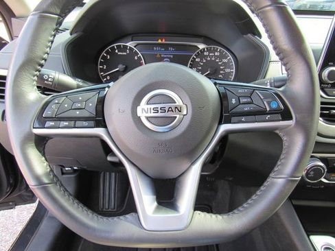 Used 2022 Nissan Altima 2.5 SV w/ SV Premium Package image 27