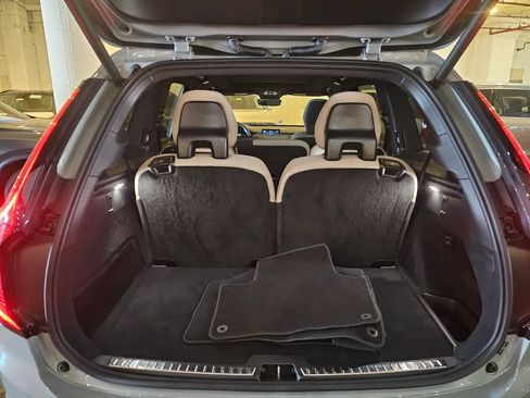 Certified 2025 Volvo XC90 B5 Core AWD/4WD image 8