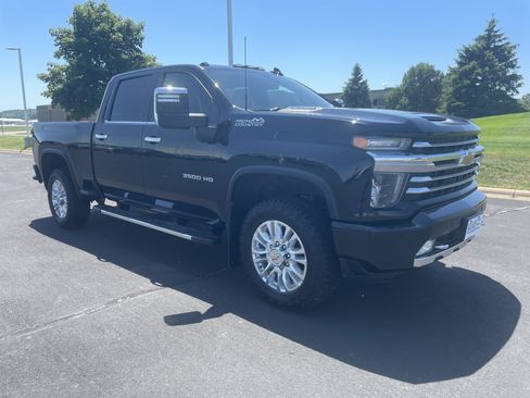 Used 2022 Chevrolet Silverado 3500 High Country w/ Safety Package II AWD/4WD image 7