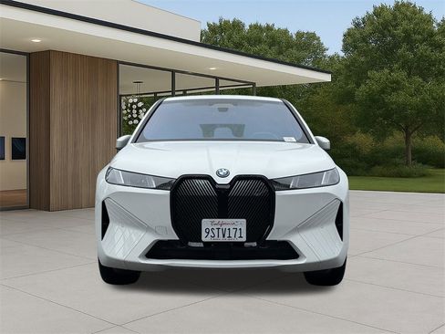 Used 2026 BMW iX xDrive45 image 3