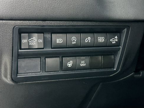 Used 2024 Toyota Tundra Limited image 16