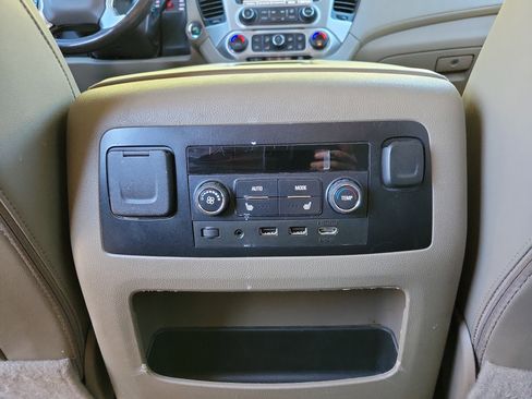 Used 2019 GMC Yukon SLT w/ Open Road Package image 13