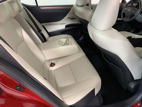 Used 2025 Lexus ES 350 w/ Premium Package image 37
