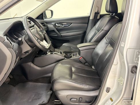 Used 2019 Nissan Rogue SL FWD image 5