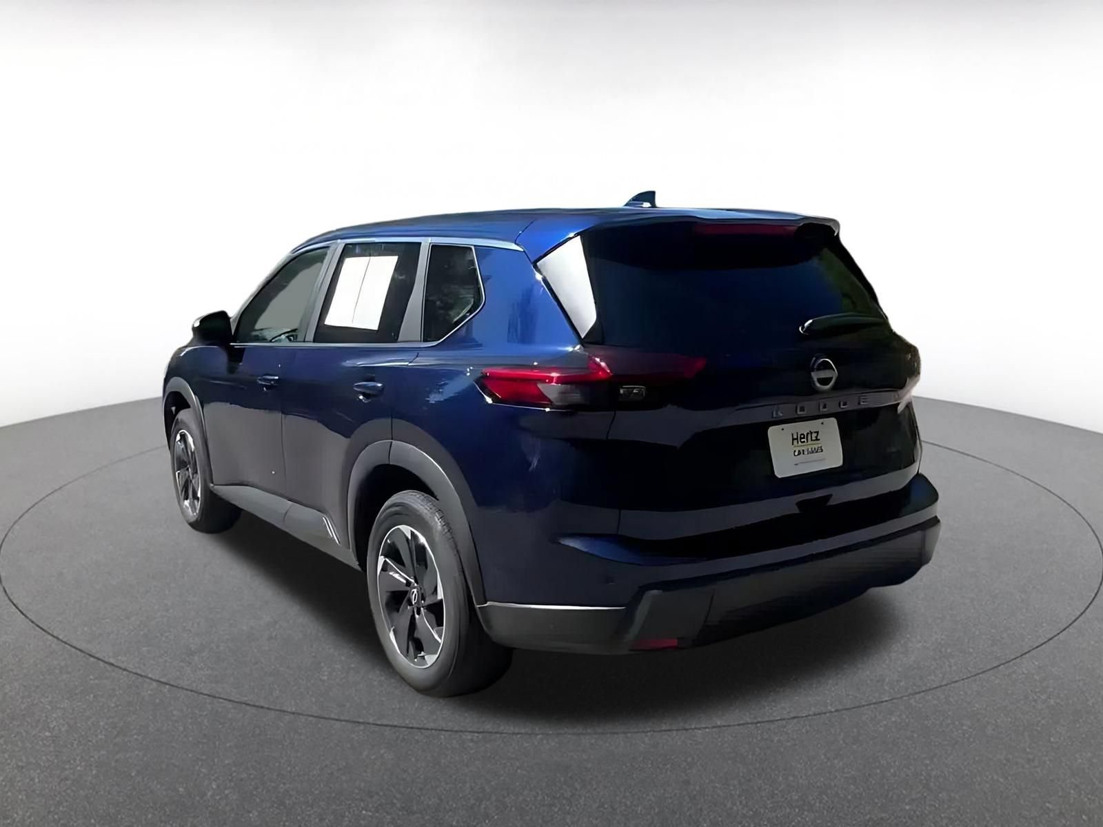 Used 2025 Nissan Rogue SV AWD/4WD image 10