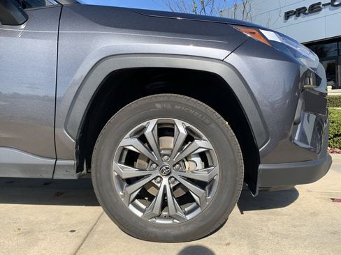 Used 2022 Toyota RAV4 XLE Premium image 13