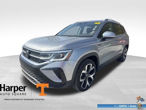 Used 2023 Volkswagen Taos SEL image 1