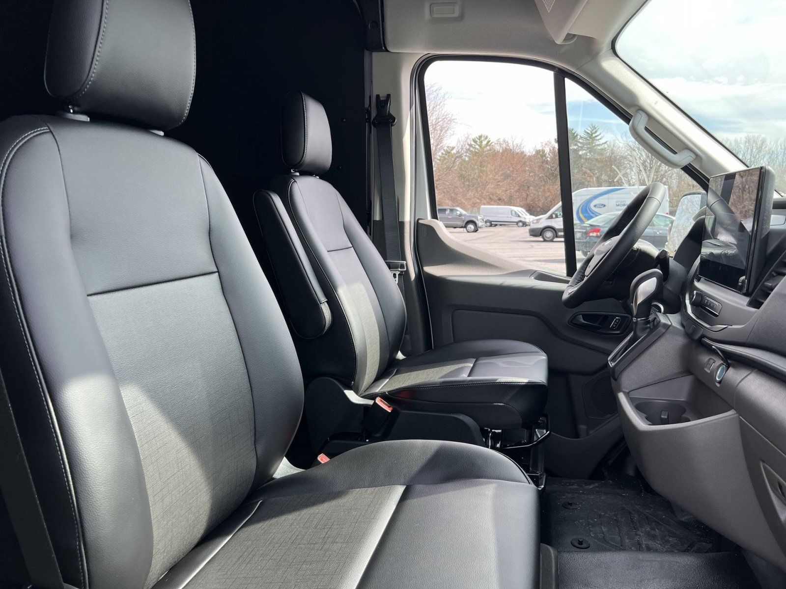 New 2026 Ford Transit 250 148 Medium Roof Extended AWD w/ Load Area Protection Package image 33