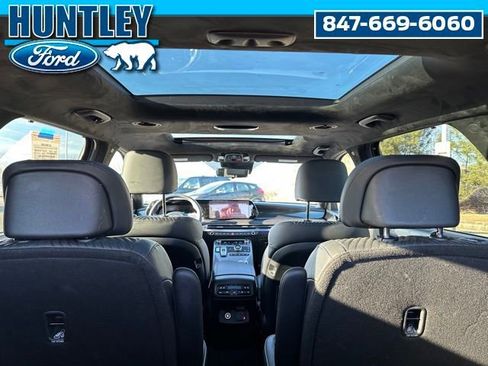 Used 2024 Hyundai Palisade Calligraphy image 11