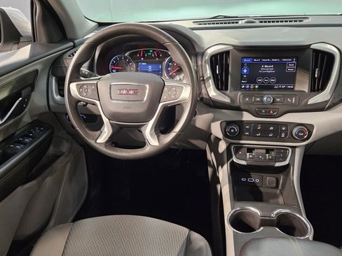Used 2022 GMC Terrain SLE image 9