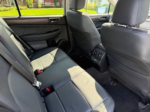Used 2018 Subaru Outback 2.5i Limited AWD/4WD image 25