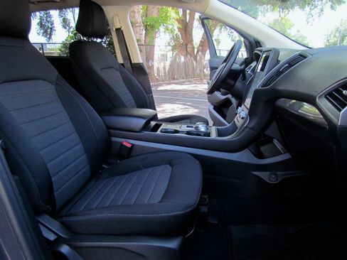 Used 2021 Ford Edge SE image 33