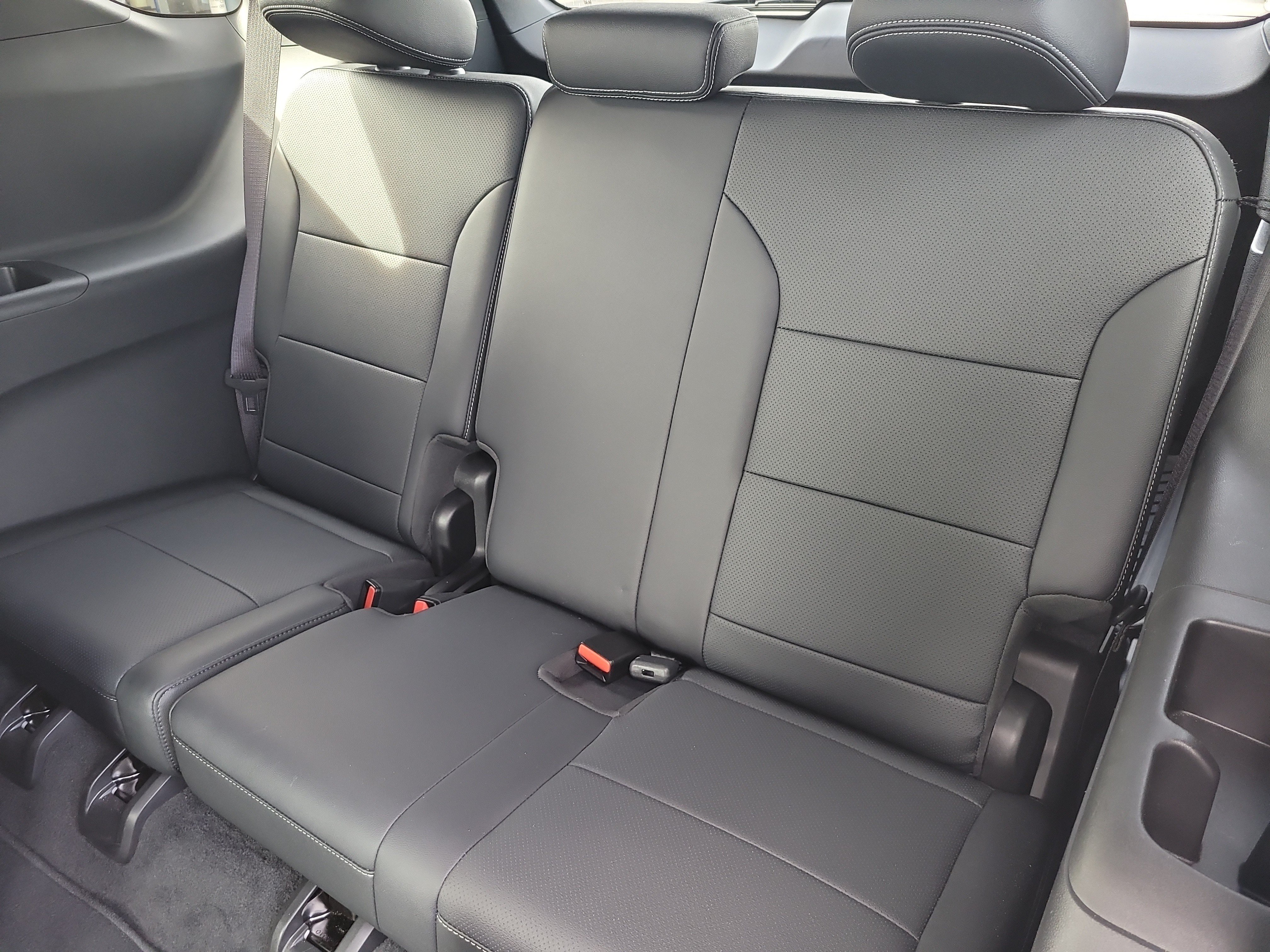 Used 2025 Chevrolet Traverse LT w/ Driver Confidence Package FWD image 12