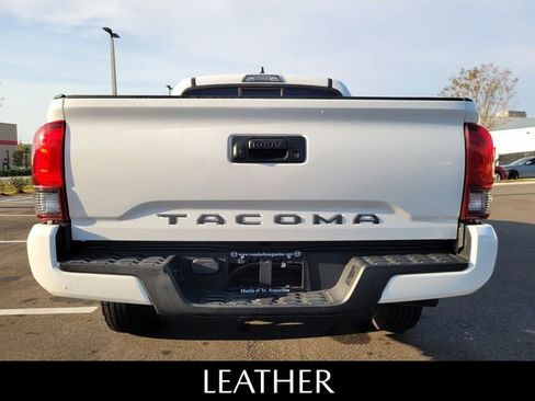 Used 2020 Toyota Tacoma SR w/ SR Convenience Package image 8