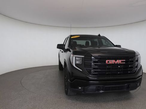 Used 2023 GMC Sierra 1500 Elevation AWD/4WD image 30