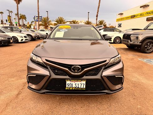 Used 2023 Toyota Camry SE FWD image 2