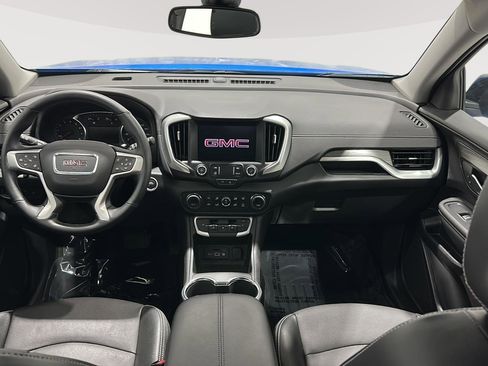 Used 2024 GMC Terrain SLT w/ Elevation Edition image 19